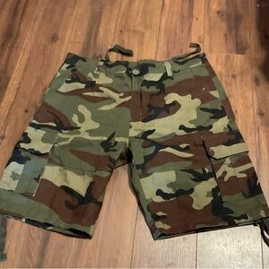 Men's Camouflage Cargo Shorts NWOT